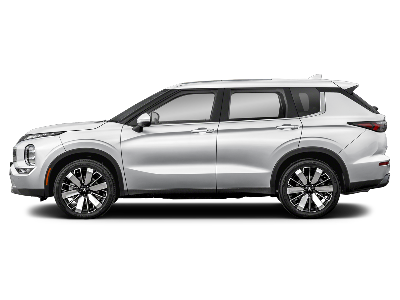2025 Mitsubishi Outlander SE - Photo 16