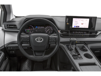 2025 Toyota Sienna LE 8-Passenger