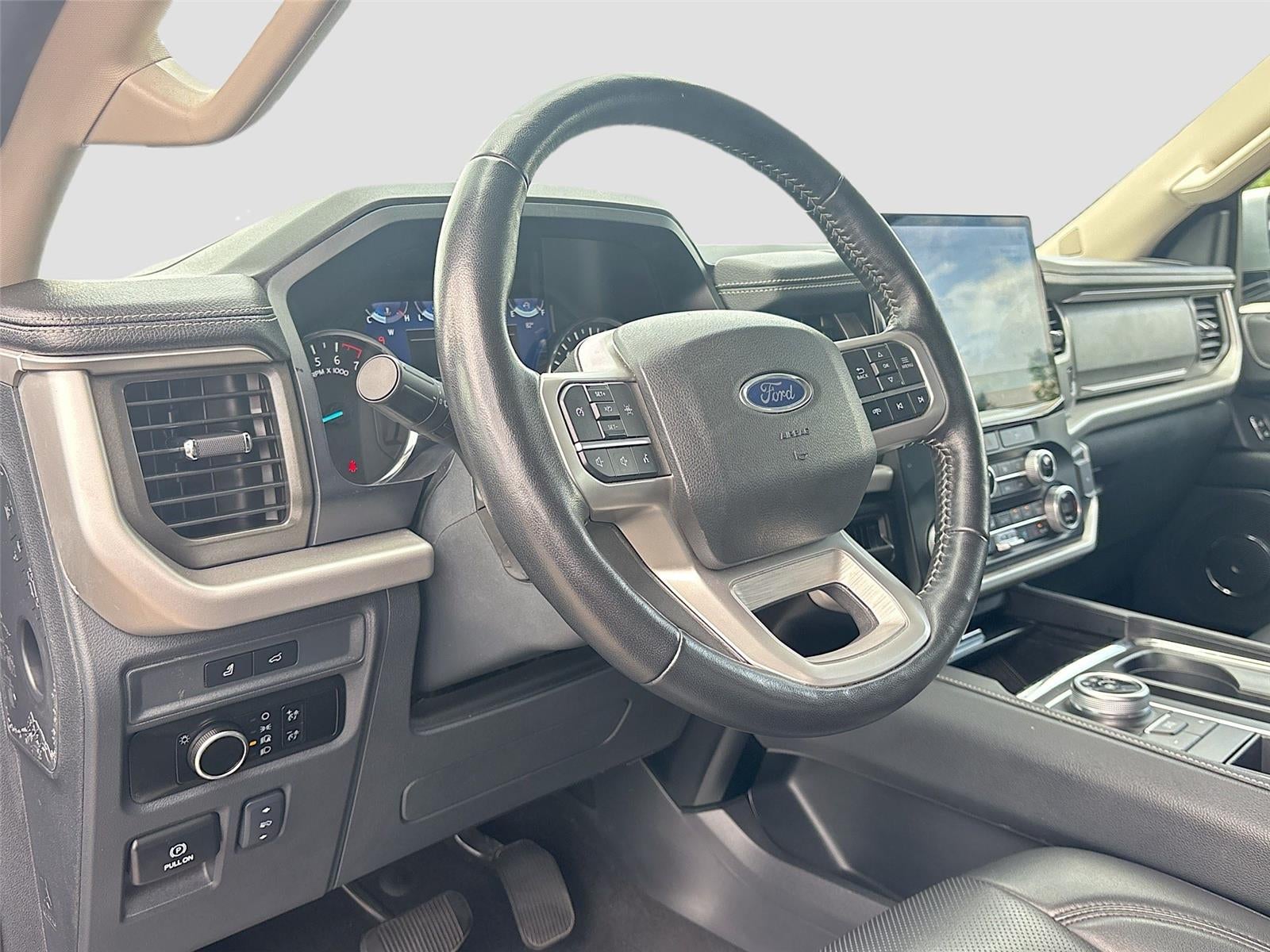 2024 Ford Expedition XLT - Photo 6
