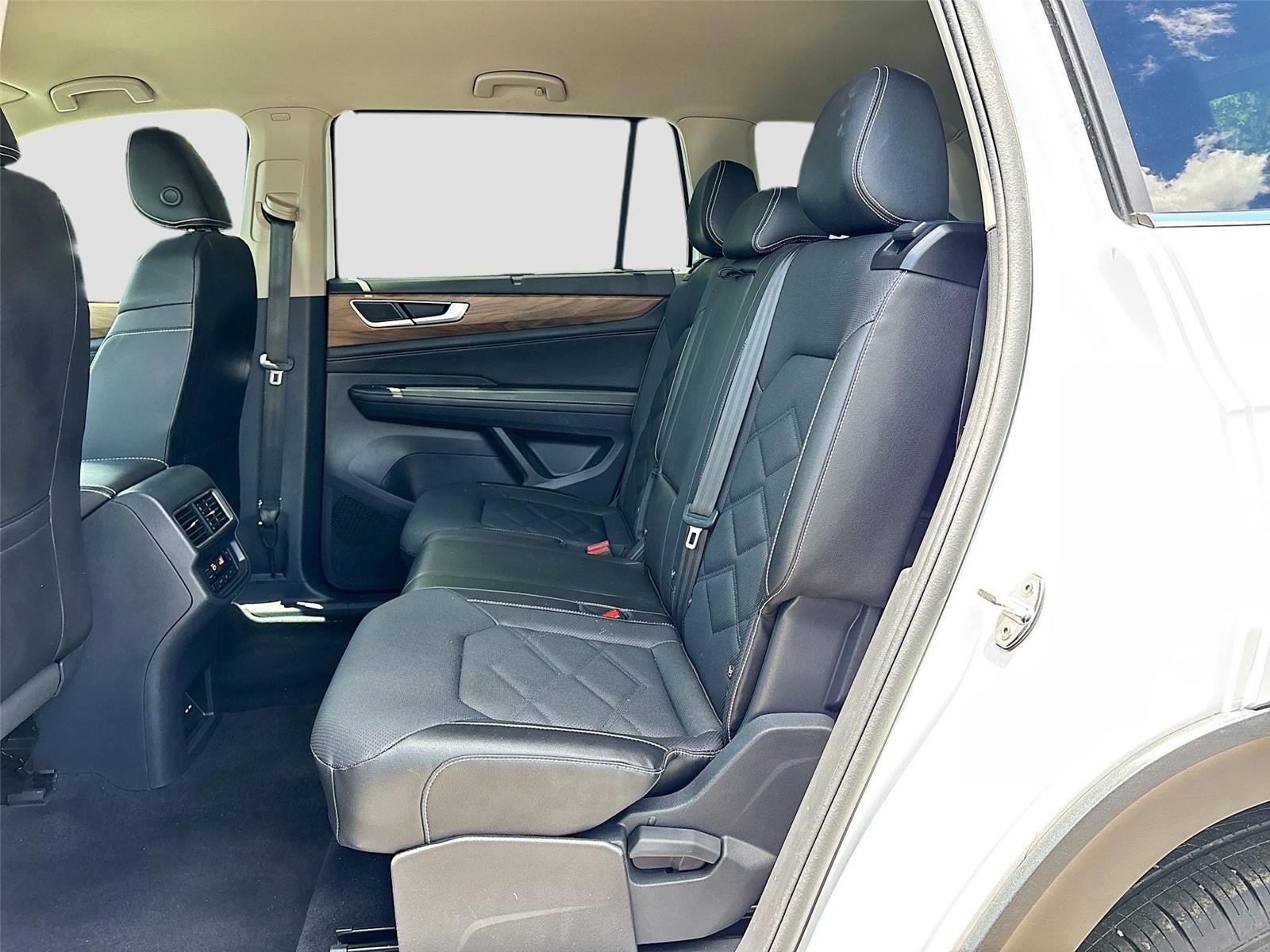 2025 Volkswagen Atlas 2.0T SE w/Technology