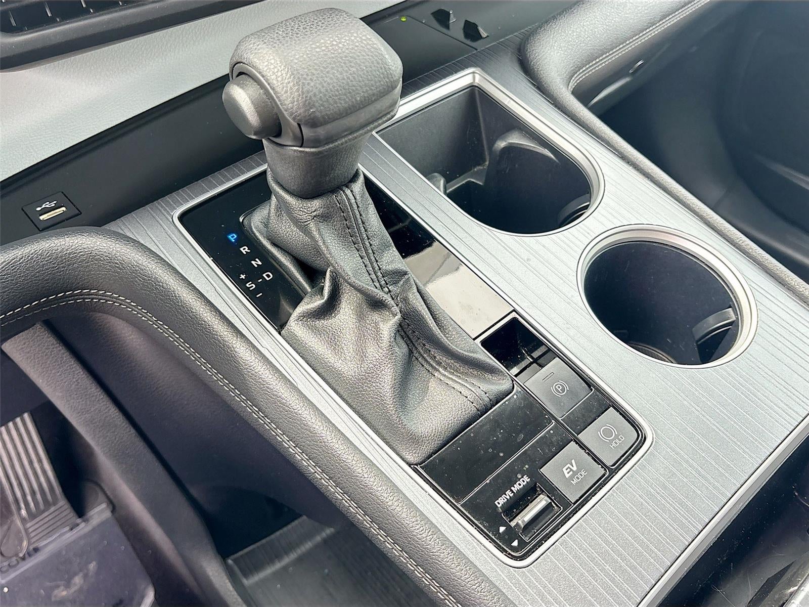 2025 Toyota Sienna LE 8-Passenger