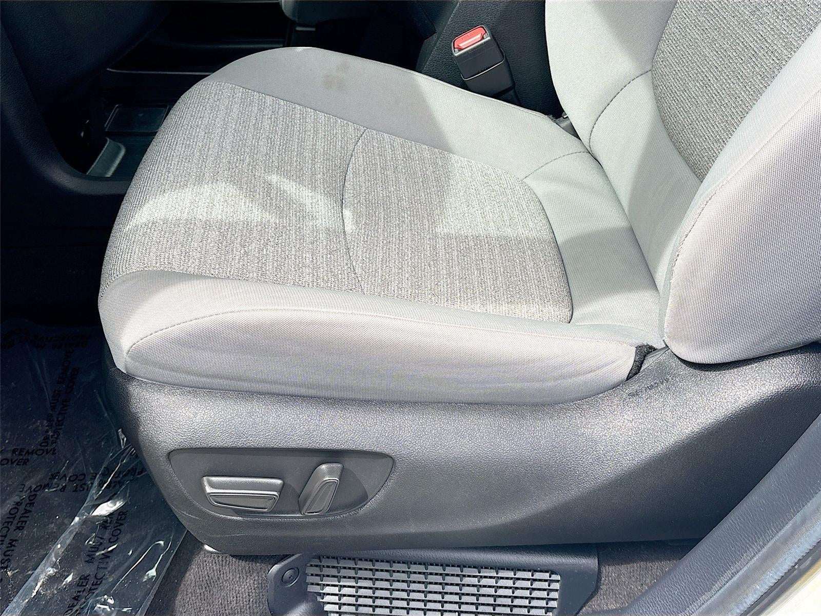 2025 Toyota Sienna LE 8-Passenger