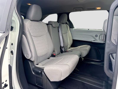2025 Toyota Sienna LE 8-Passenger