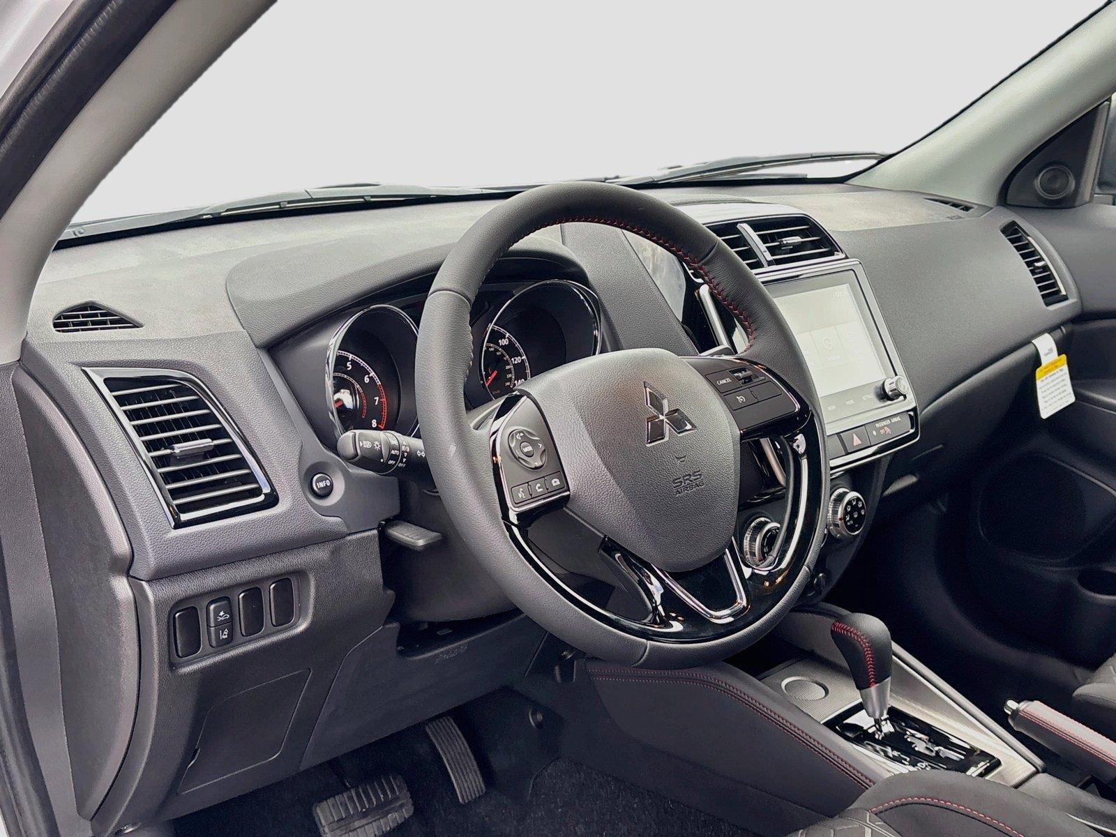 2027 Mitsubishi Outlander Sport LE