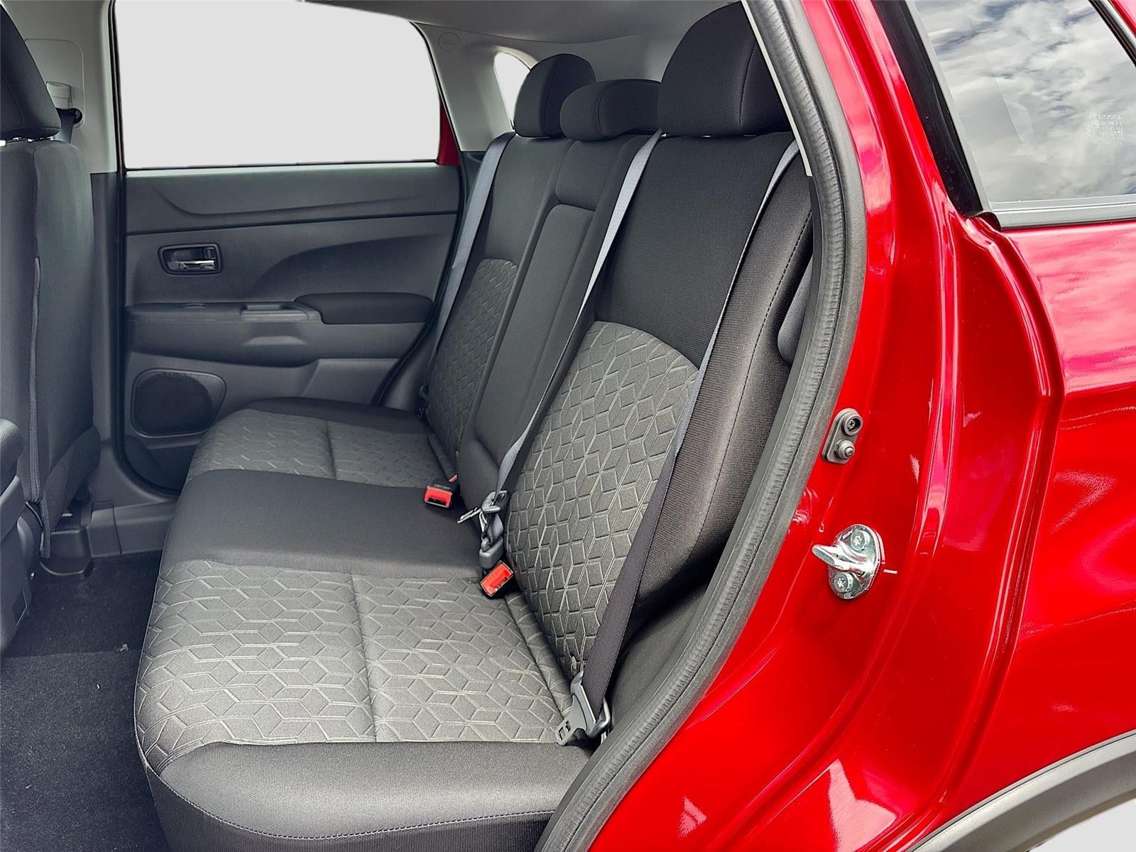 2026 Mitsubishi Outlander Sport ES