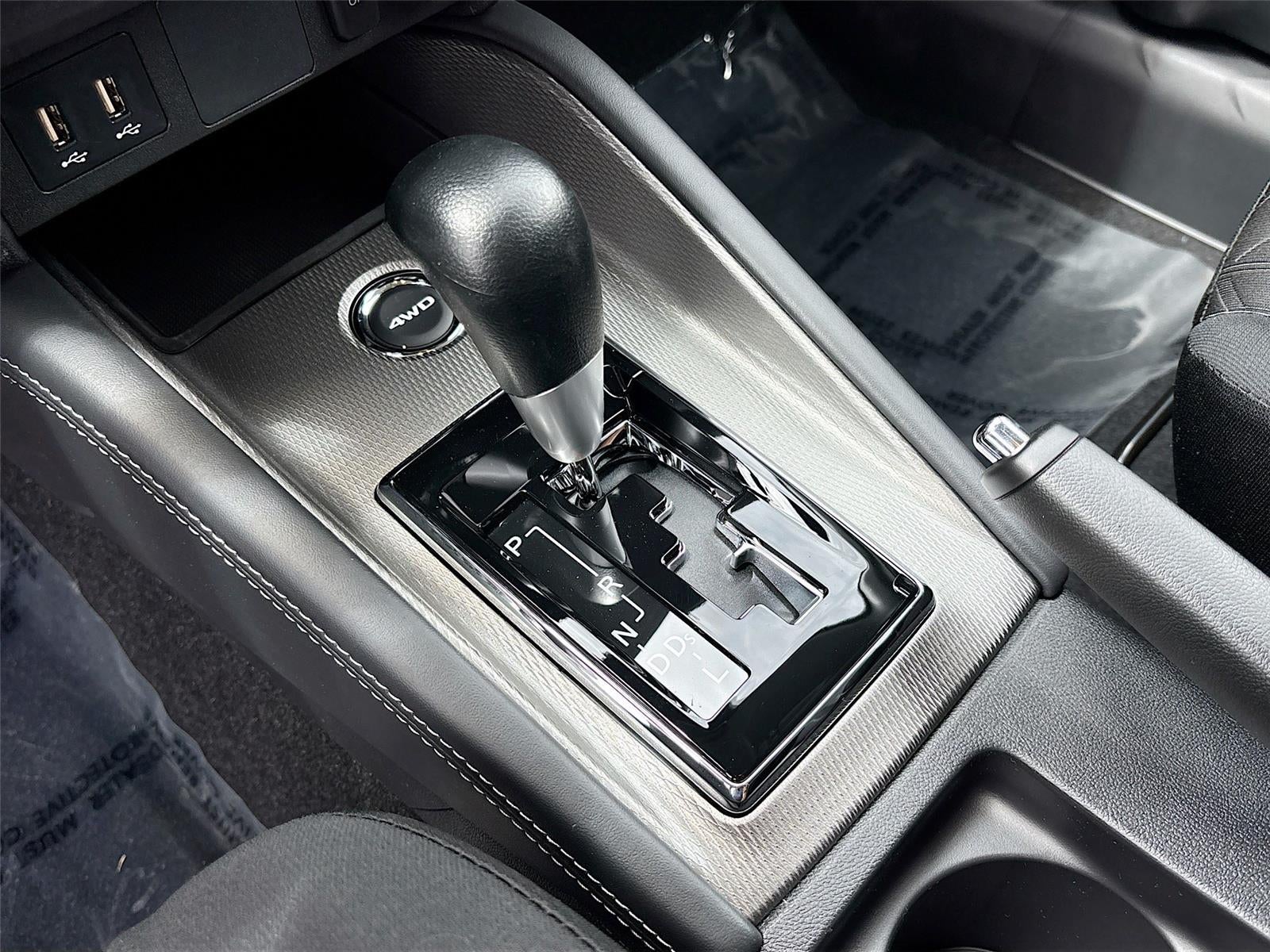 2026 Mitsubishi Outlander Sport ES