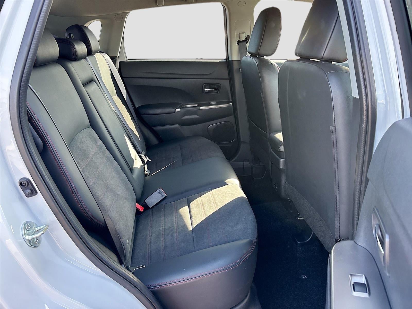 2025 Mitsubishi Outlander Sport SE