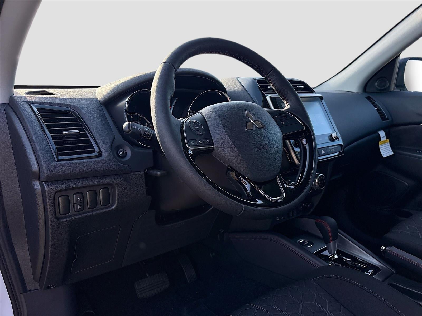 2026 Mitsubishi Outlander Sport LE