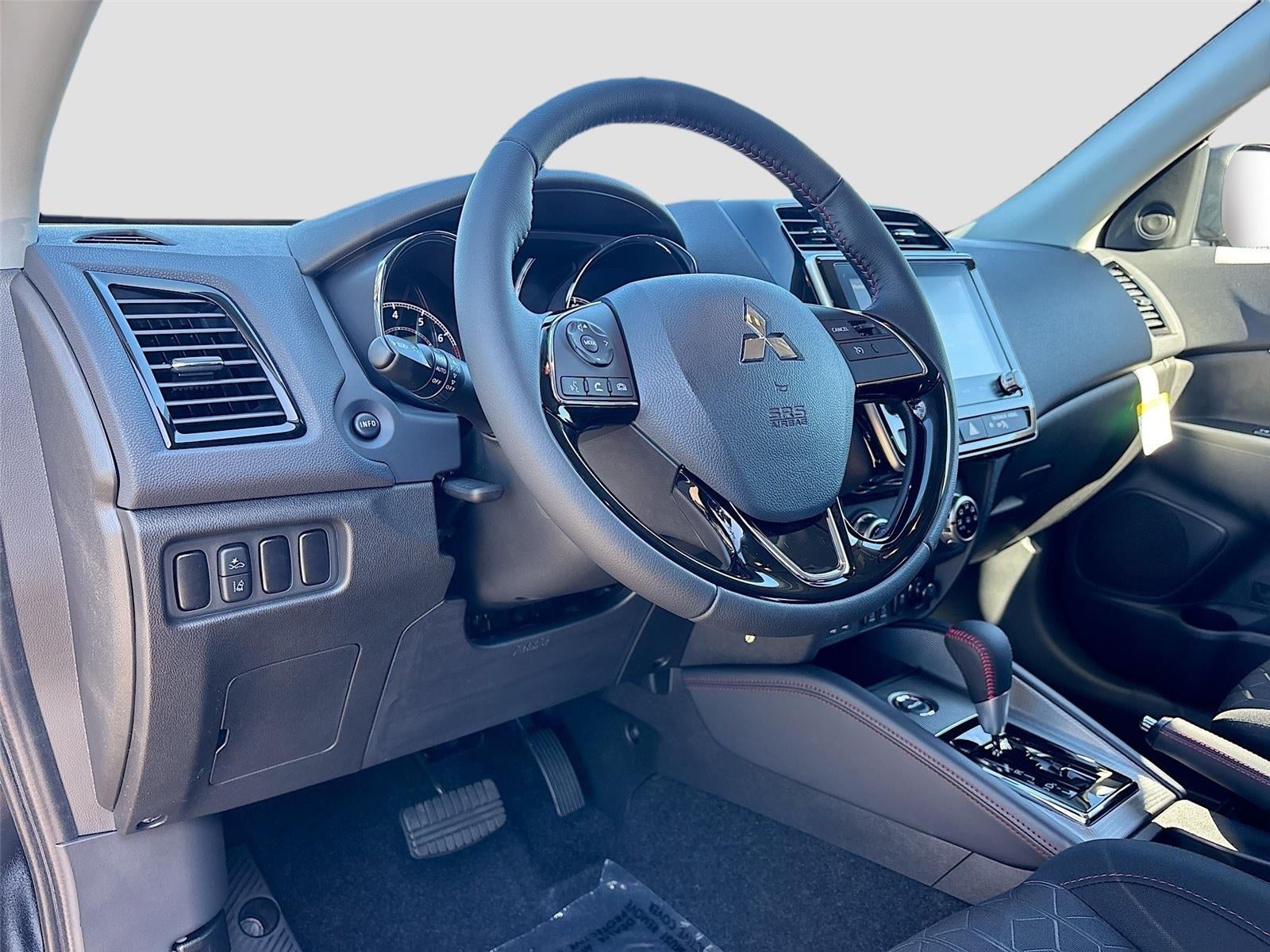2026 Mitsubishi Outlander Sport LE