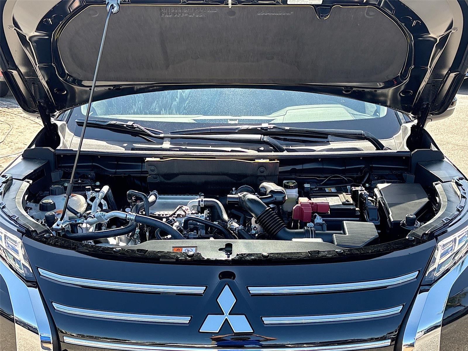 2026 Mitsubishi Outlander ES