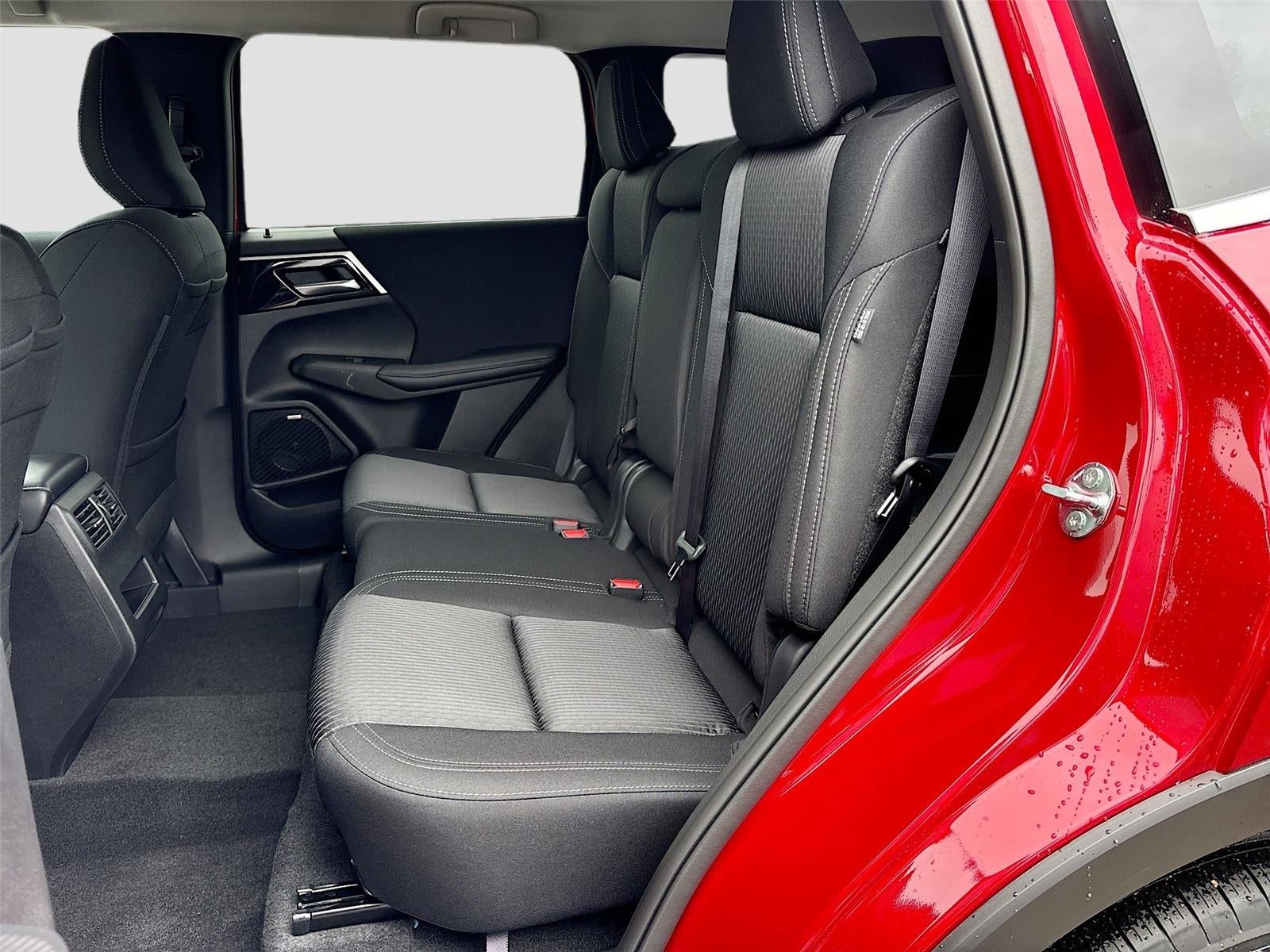 2026 Mitsubishi Outlander ES