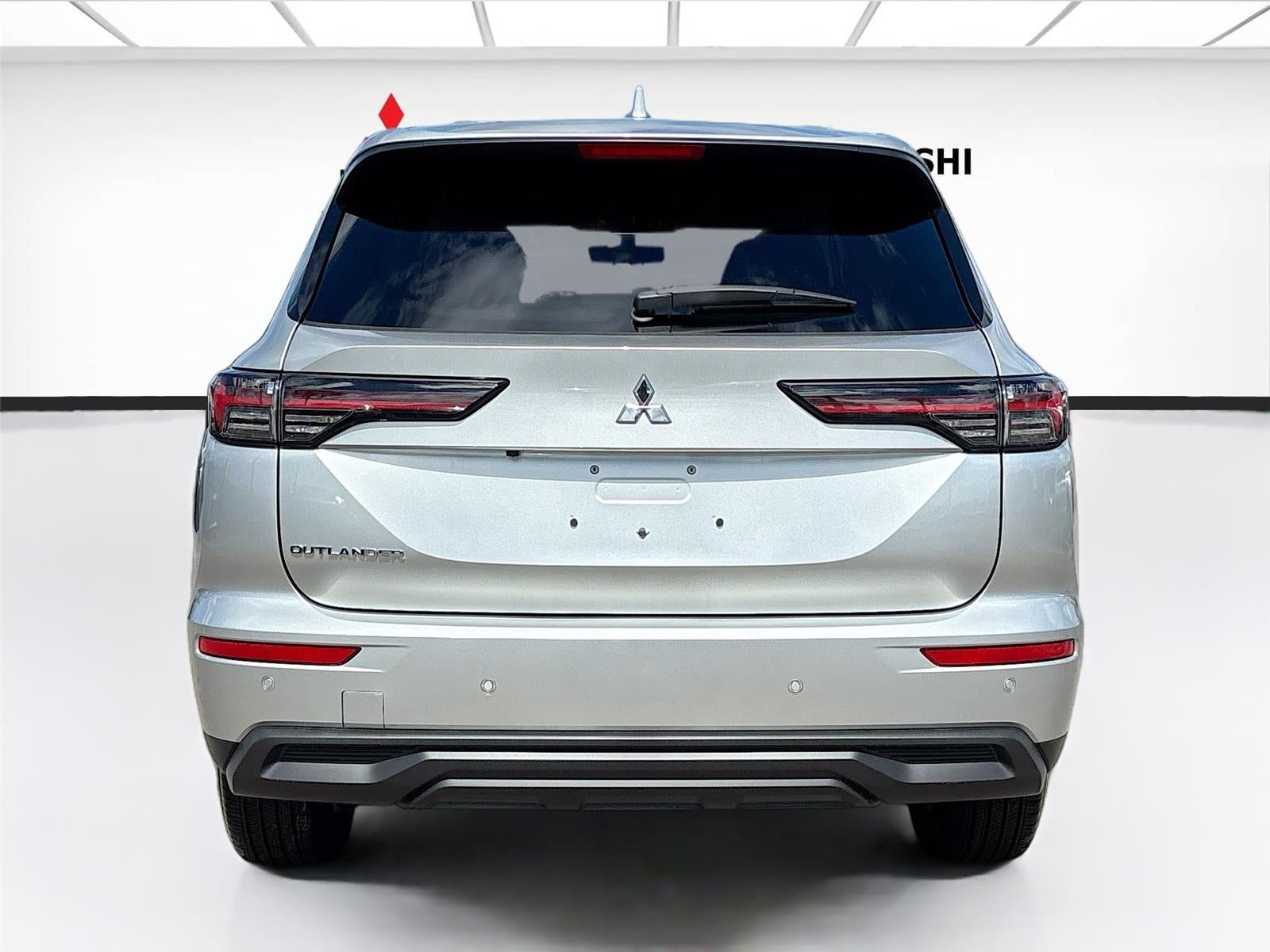 2026 Mitsubishi Outlander ES