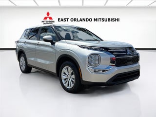 2026 Mitsubishi Outlander ES