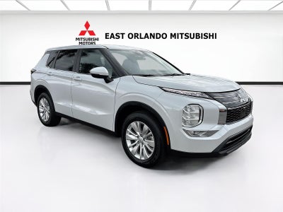 2026 Mitsubishi Outlander ES
