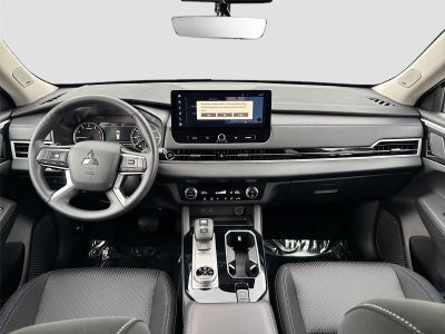 2026 Mitsubishi Outlander ES
