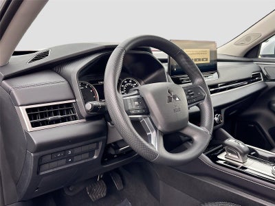 2026 Mitsubishi Outlander ES
