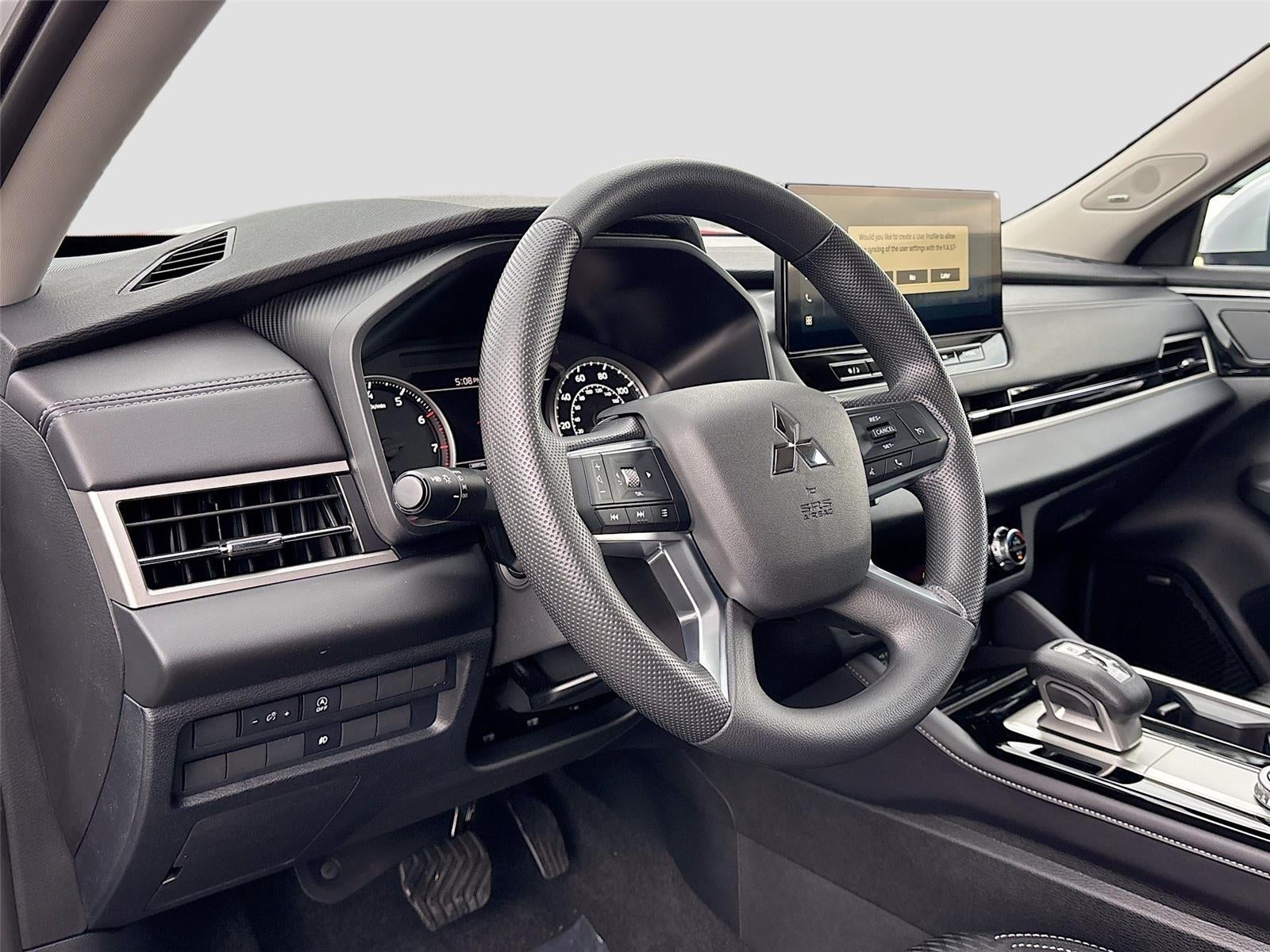 2026 Mitsubishi Outlander ES