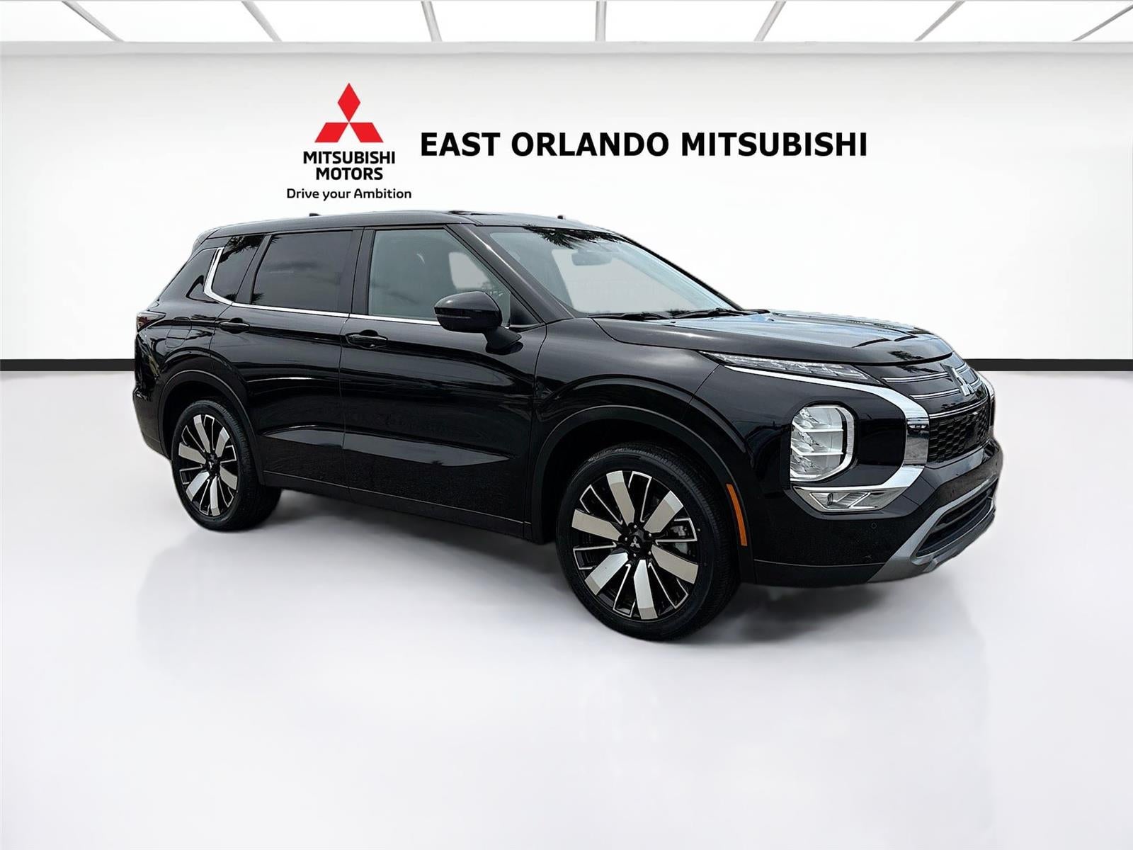 2025 Mitsubishi Outlander SE 2WD's photo