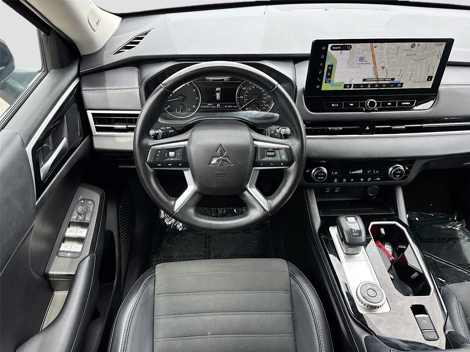 2025 Mitsubishi Outlander SE