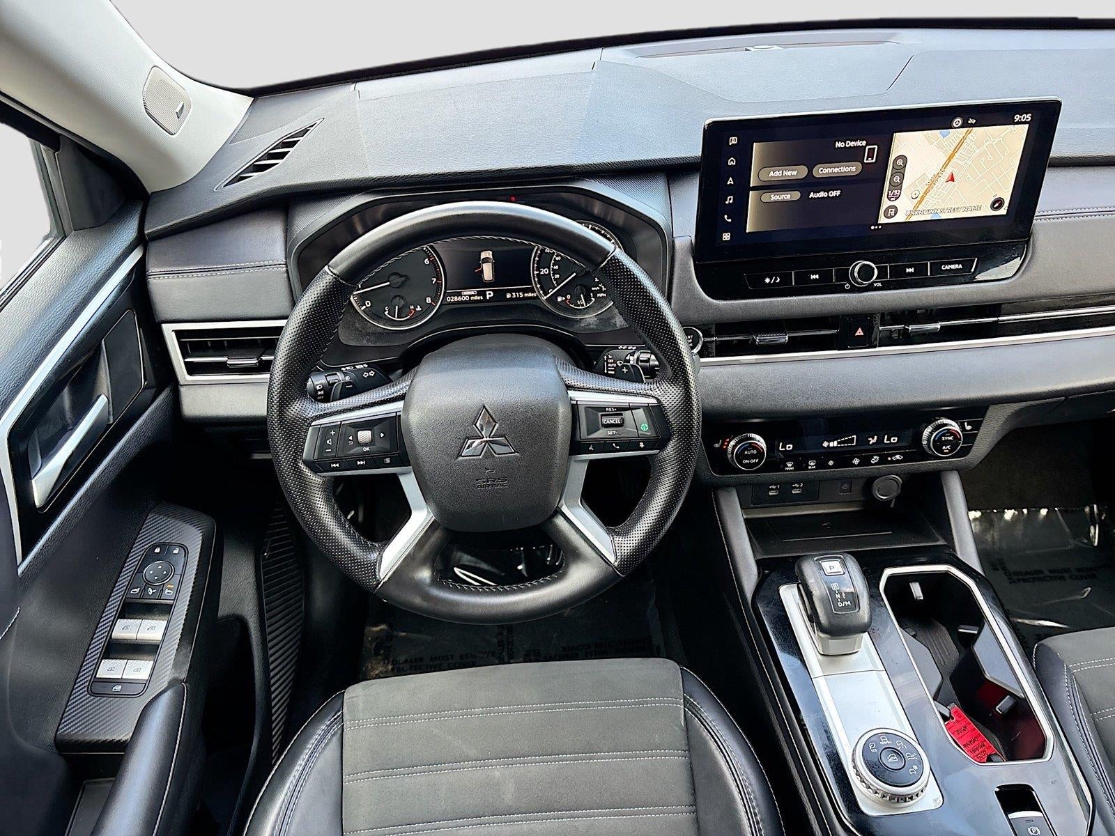 2025 Mitsubishi Outlander SE