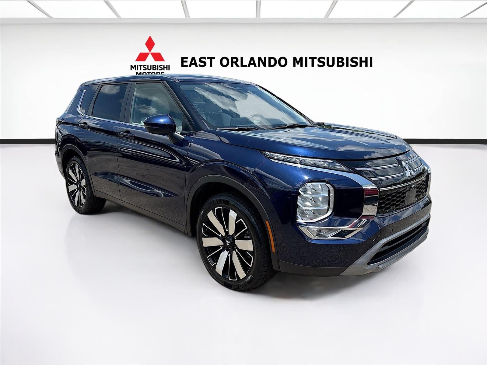 2025 Mitsubishi Outlander SE 2WD's photo