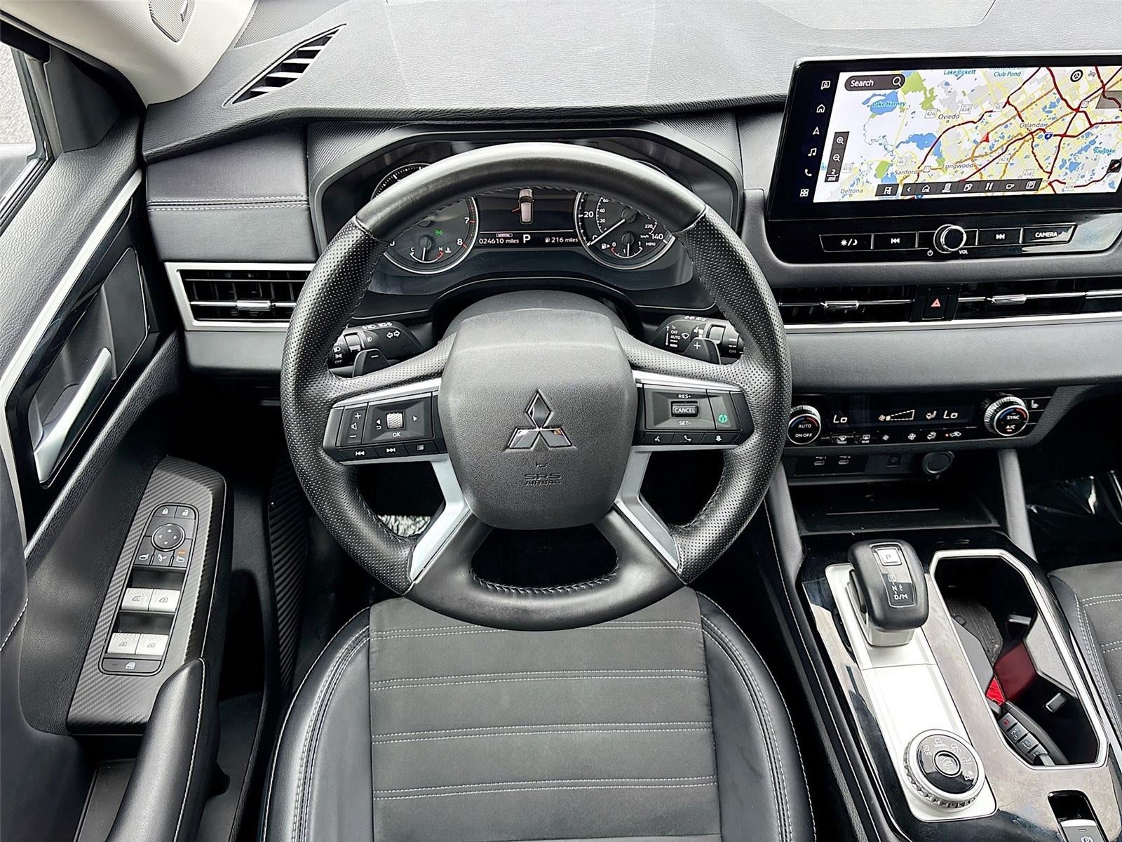 2025 Mitsubishi Outlander SE