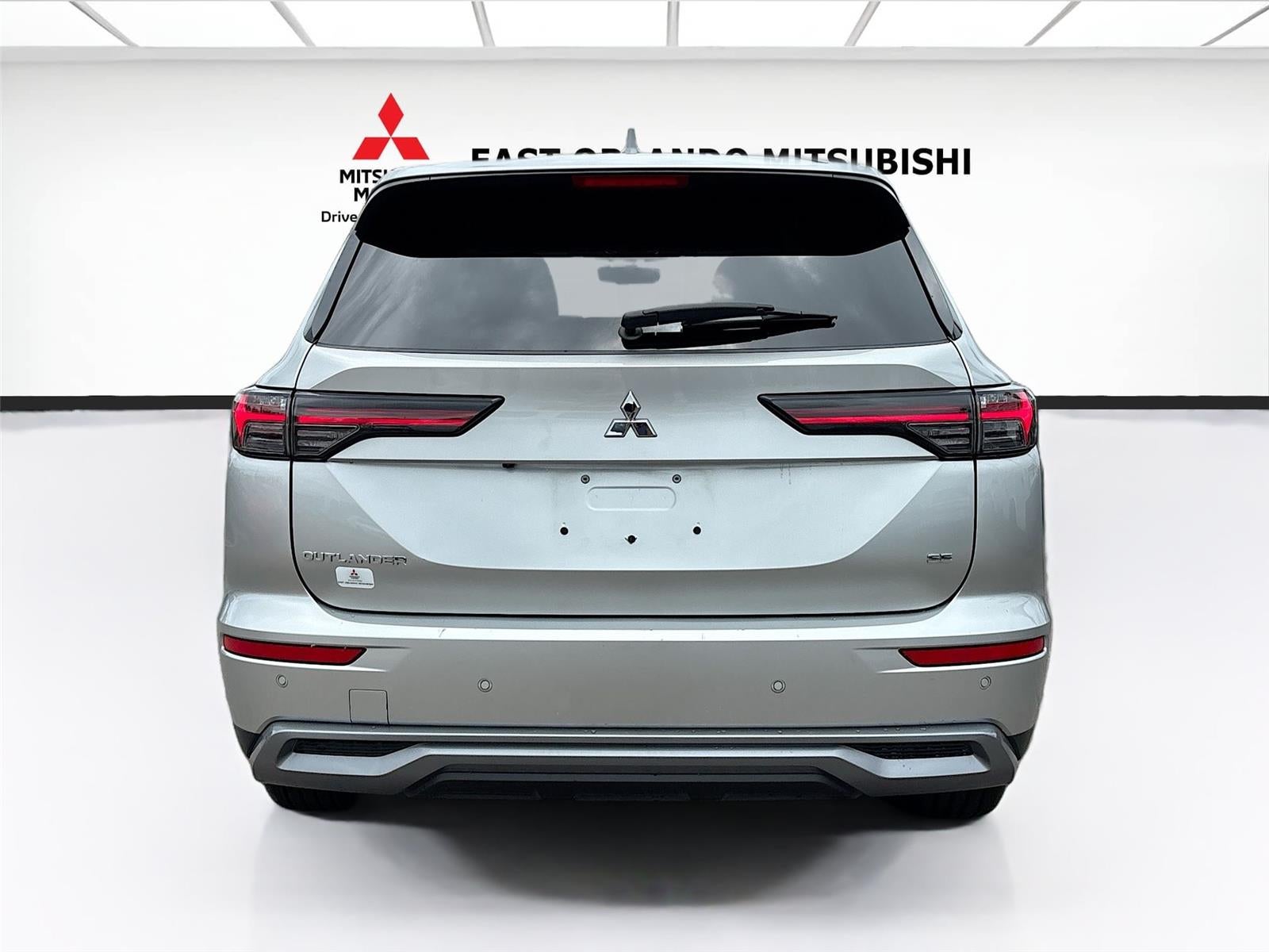 2025 Mitsubishi Outlander SE