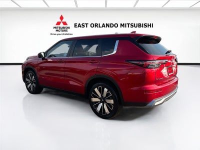 2025 Mitsubishi Outlander SE