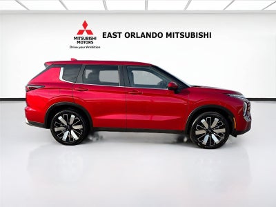 2025 Mitsubishi Outlander SE