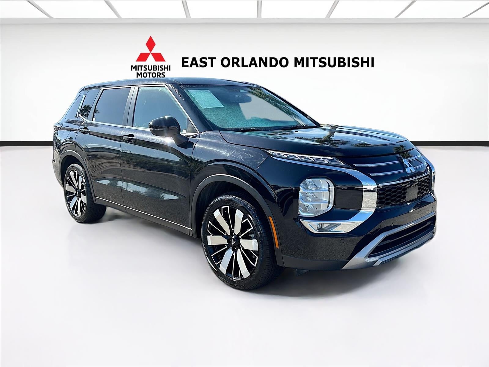 2025 Mitsubishi Outlander SE