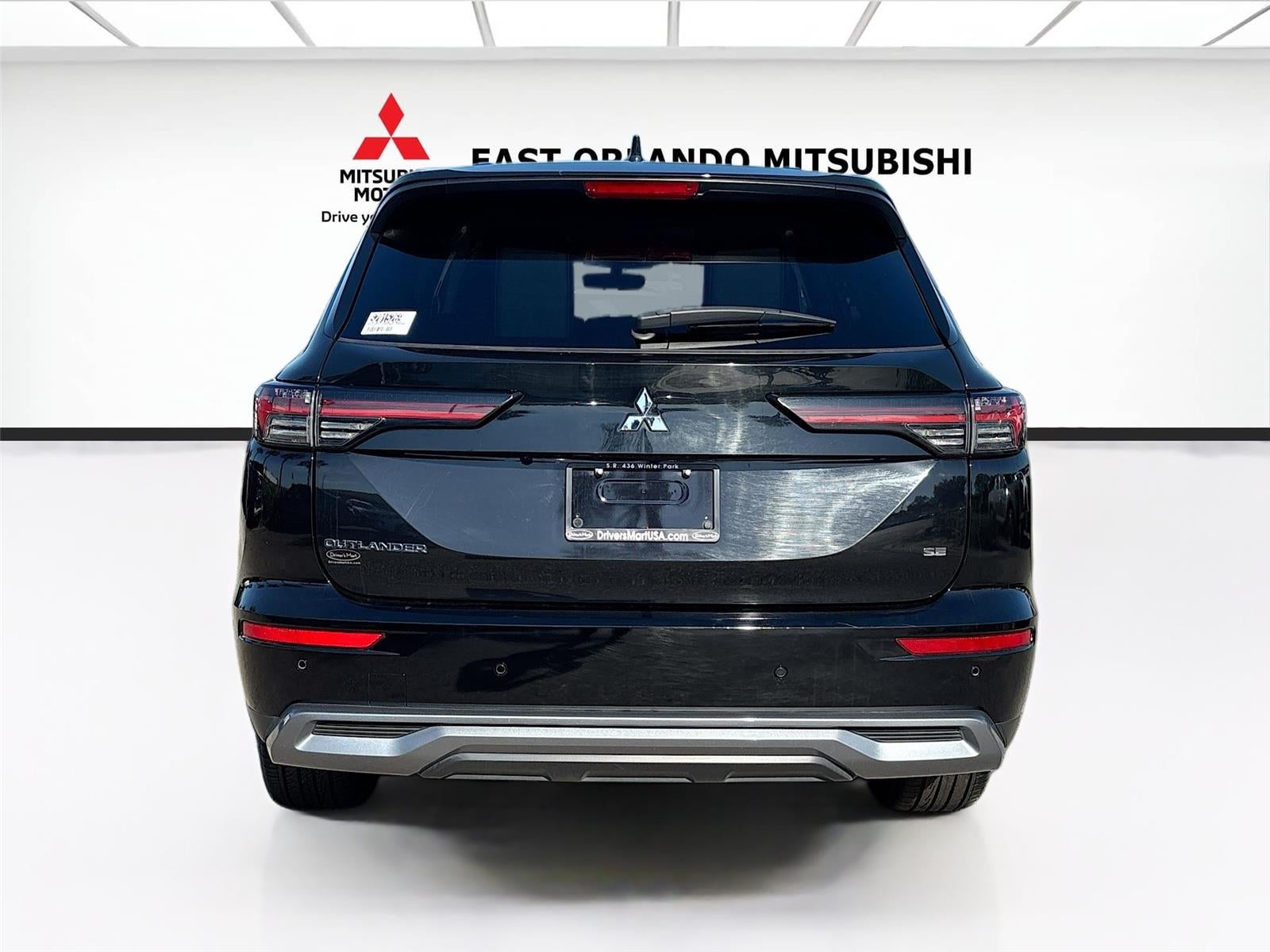 2025 Mitsubishi Outlander SE
