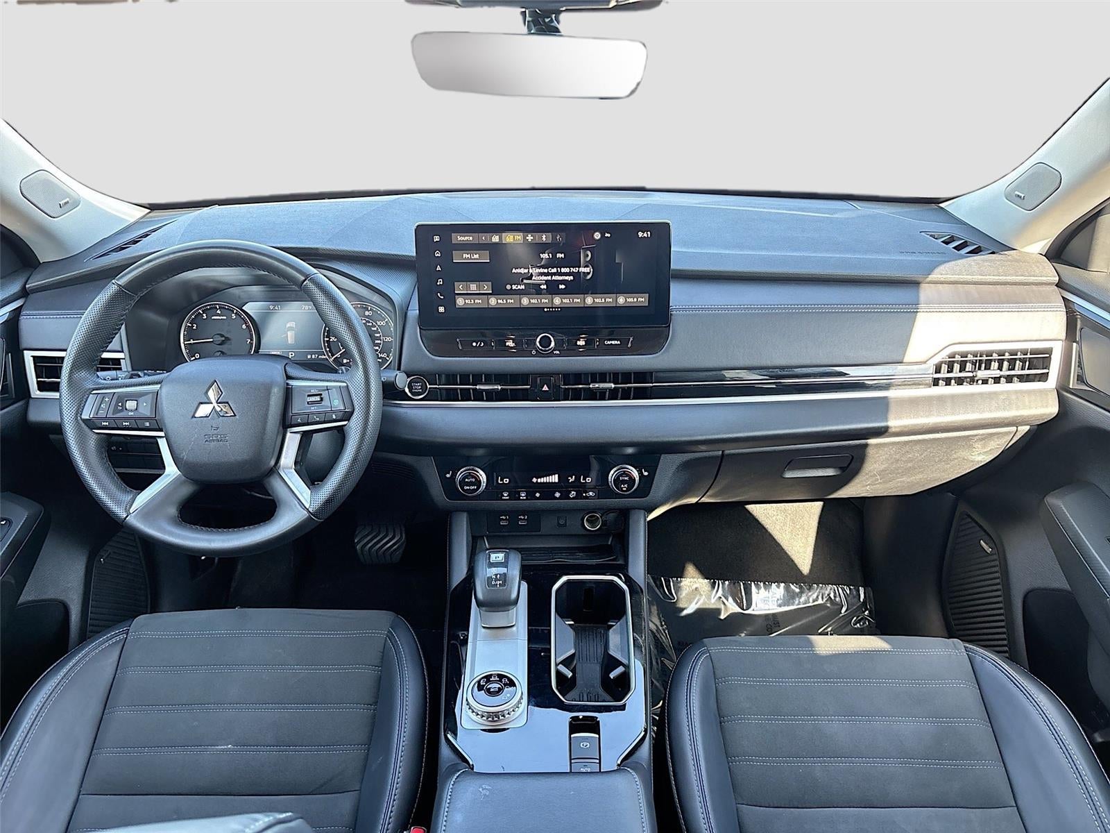 2025 Mitsubishi Outlander SE