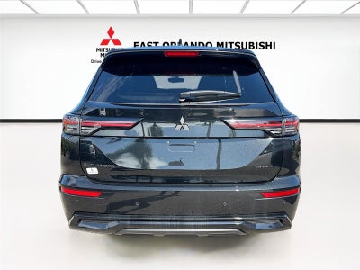2026 Mitsubishi Outlander LE