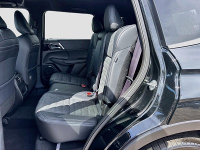 2026 Mitsubishi Outlander LE