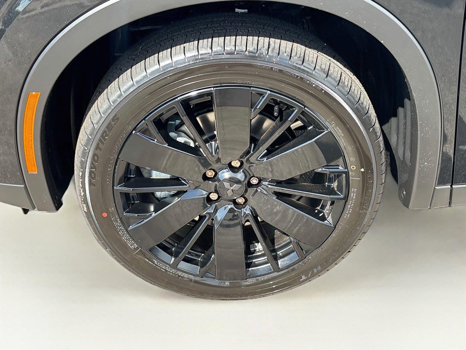 2026 Mitsubishi Outlander LE