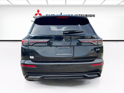 2026 Mitsubishi Outlander LE