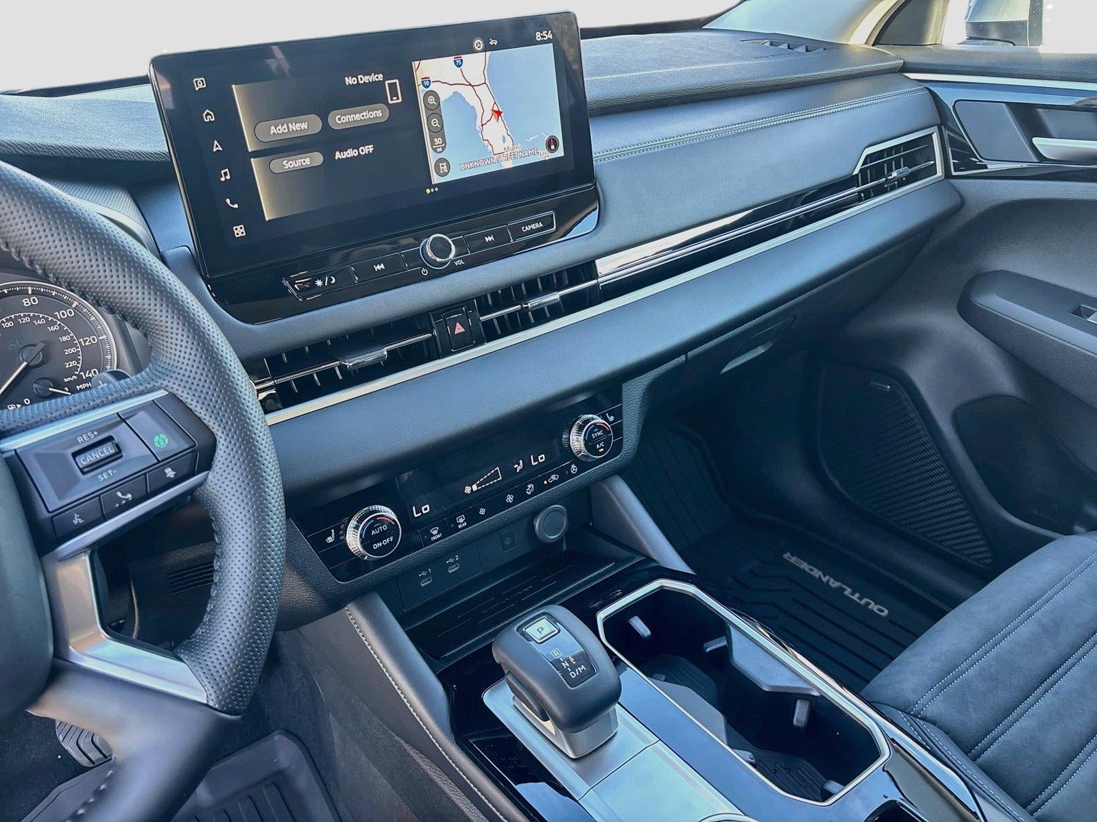 2026 Mitsubishi Outlander SE