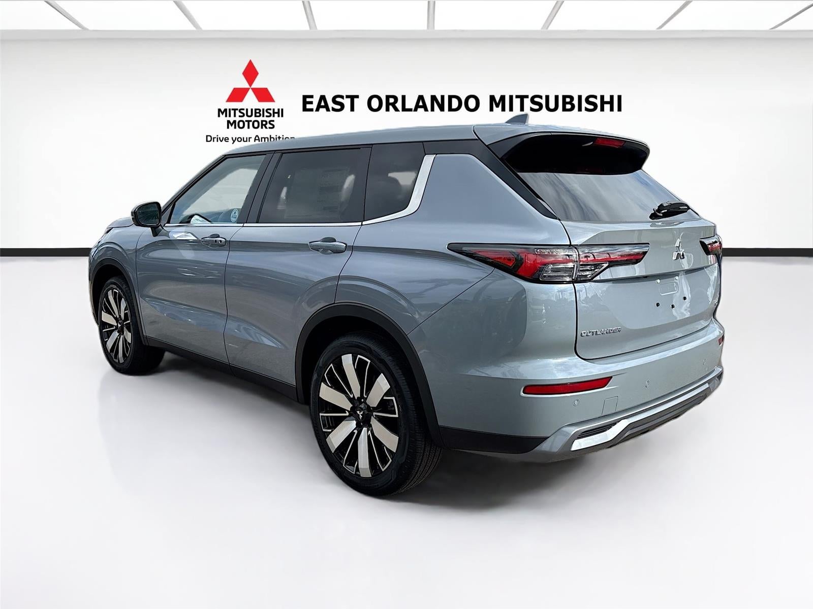 2026 Mitsubishi Outlander SE