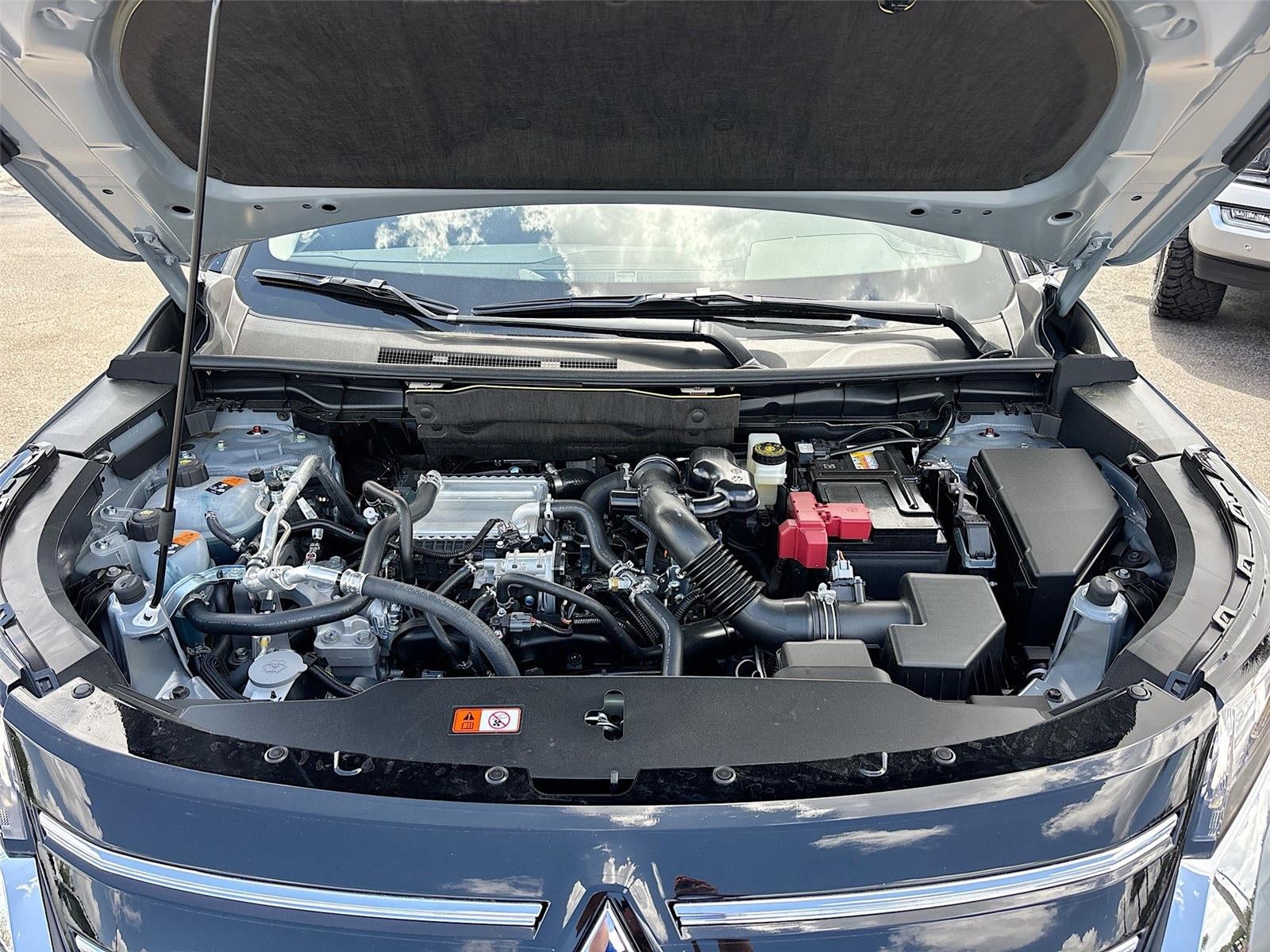 2026 Mitsubishi Outlander SE