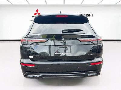 2026 Mitsubishi Outlander LE