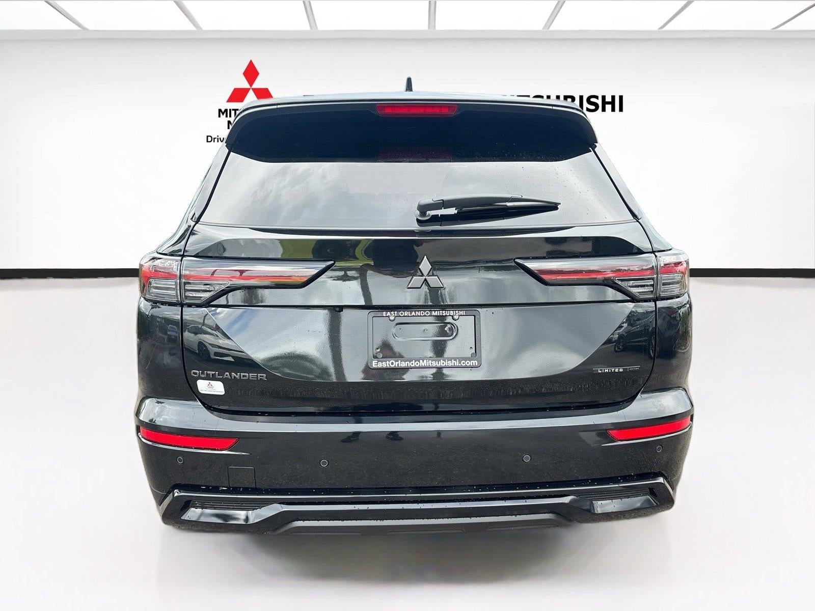 2026 Mitsubishi Outlander LE