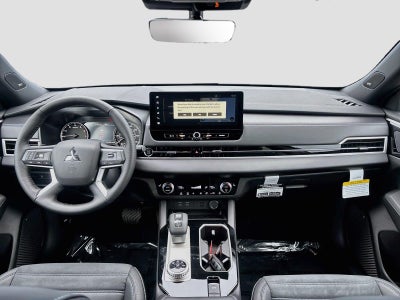 2026 Mitsubishi Outlander LE