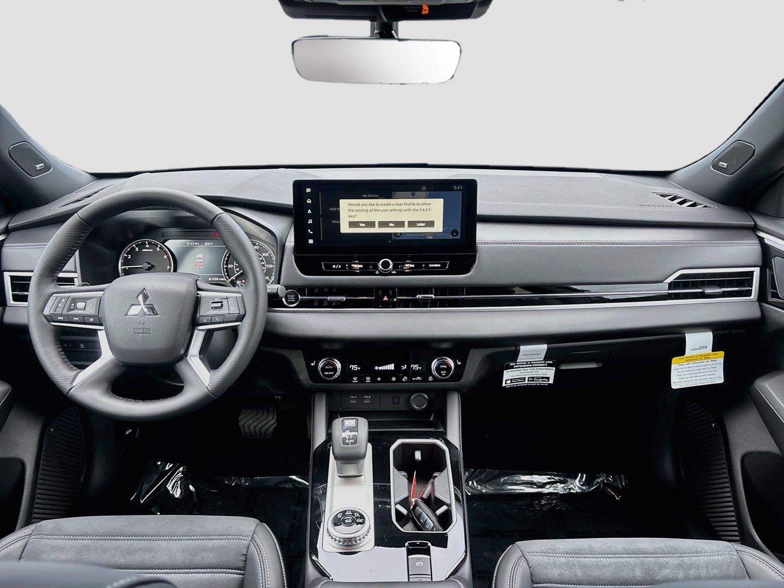 2026 Mitsubishi Outlander LE