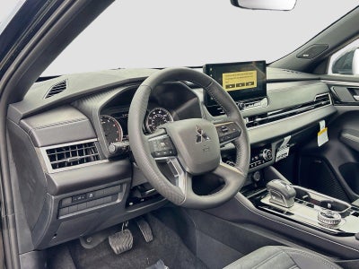 2026 Mitsubishi Outlander LE