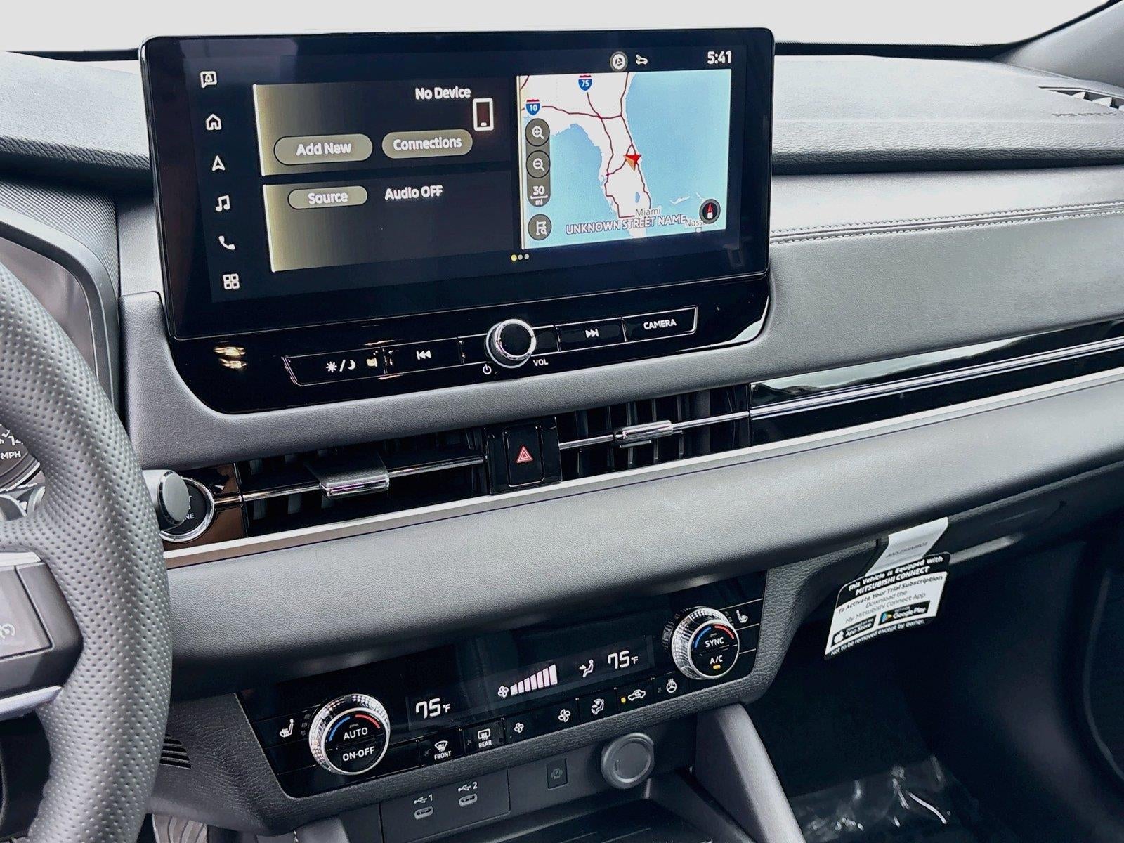 2026 Mitsubishi Outlander LE