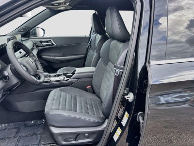 2026 Mitsubishi Outlander LE
