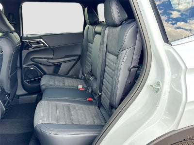 2026 Mitsubishi Outlander LE