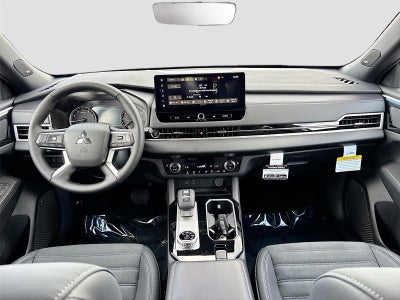 2026 Mitsubishi Outlander LE