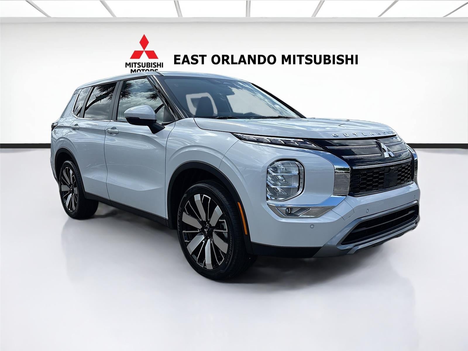 2026 Mitsubishi Outlander SE