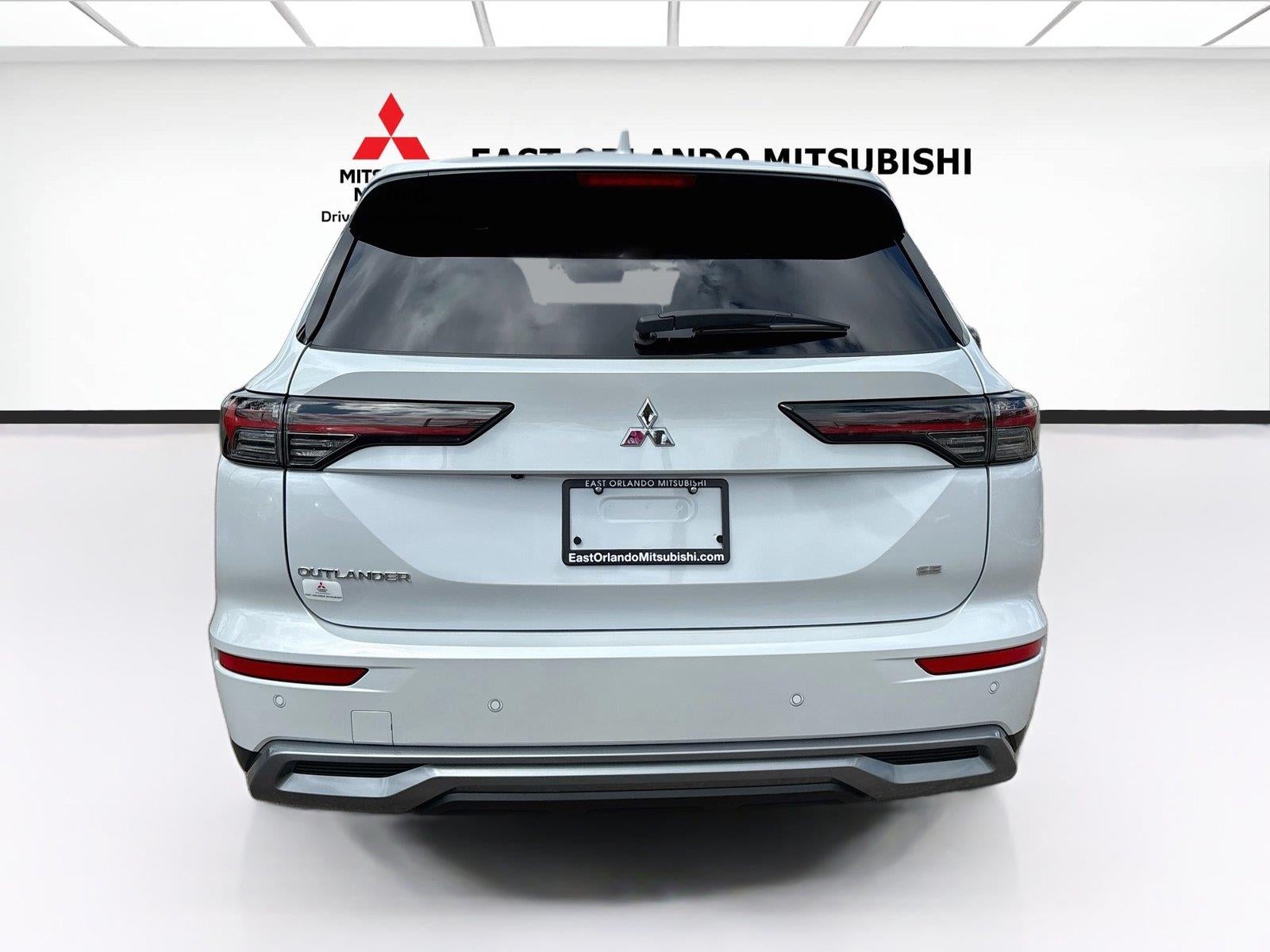2026 Mitsubishi Outlander SE